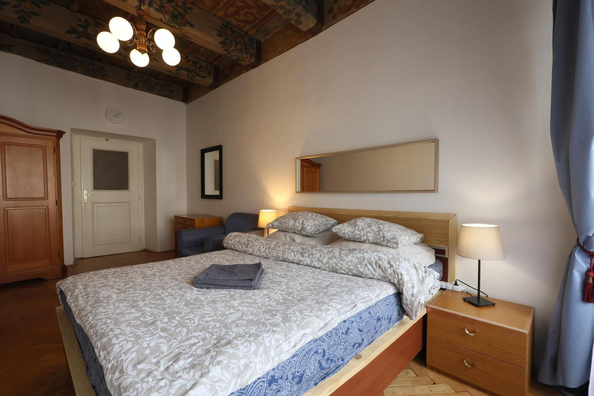 Apartament At The Blue Lion & Parking Assistance Praga Zewnętrze zdjęcie