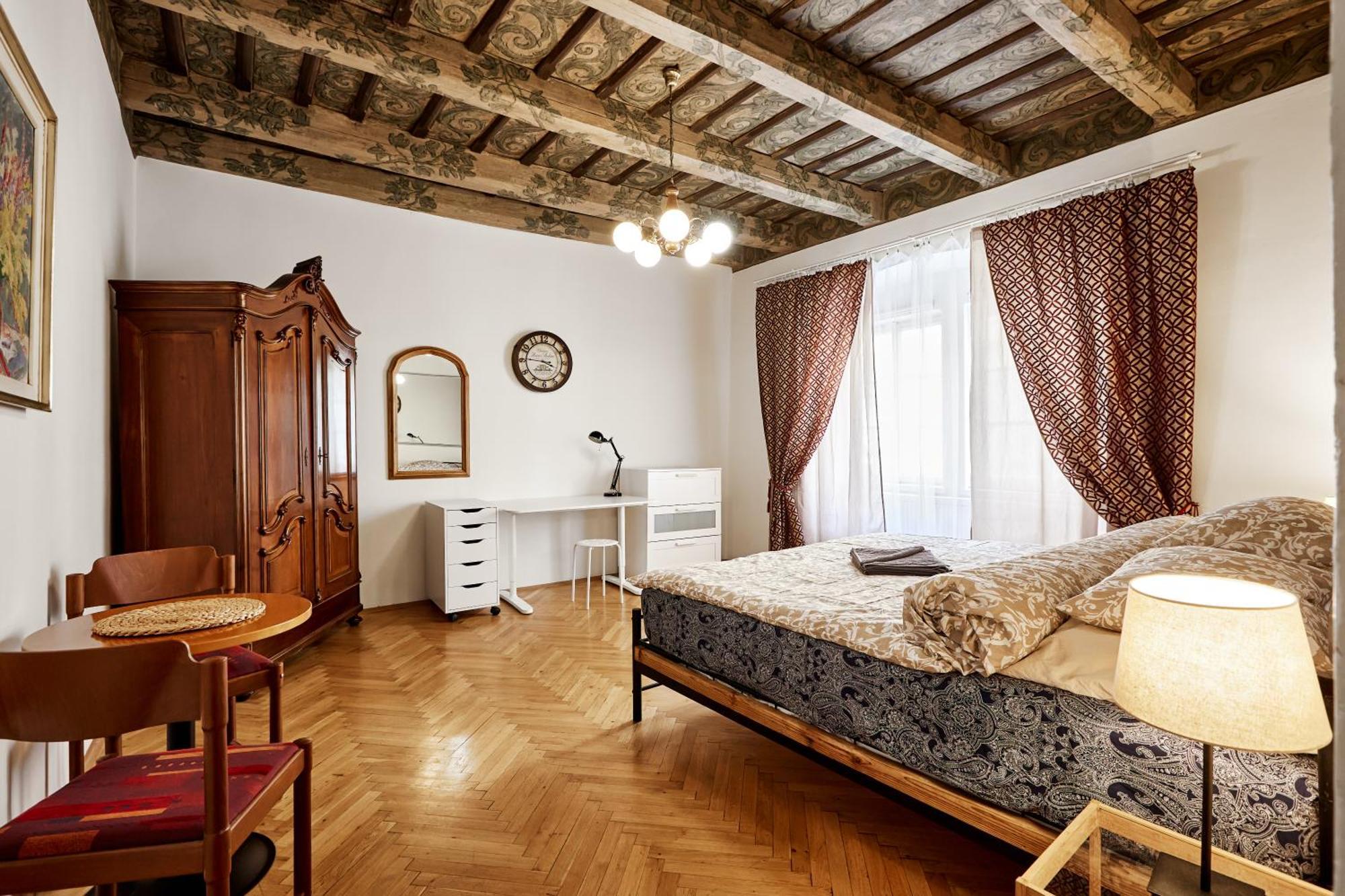 Apartament At The Blue Lion & Parking Assistance Praga Zewnętrze zdjęcie