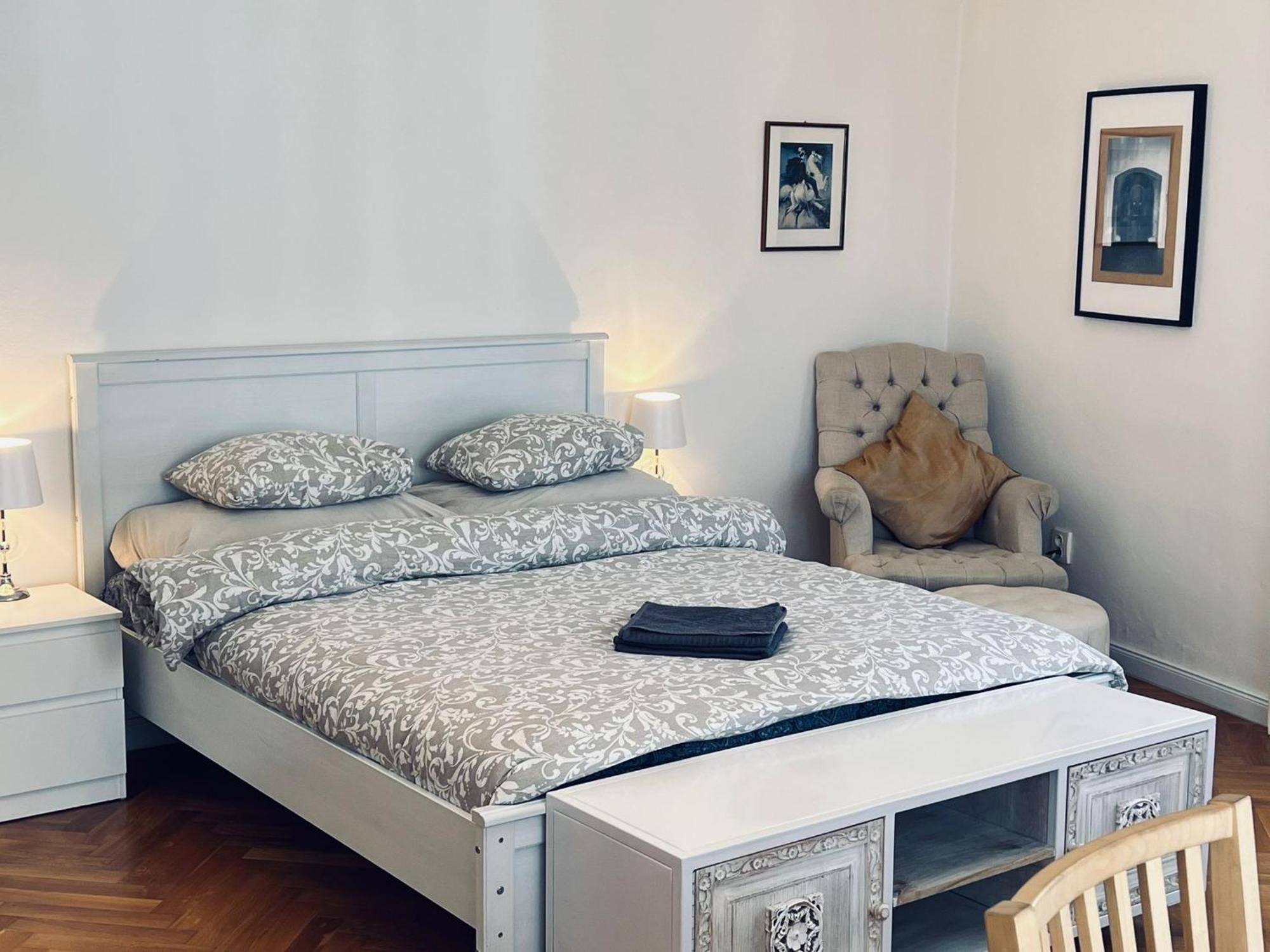 Apartament At The Blue Lion & Parking Assistance Praga Zewnętrze zdjęcie