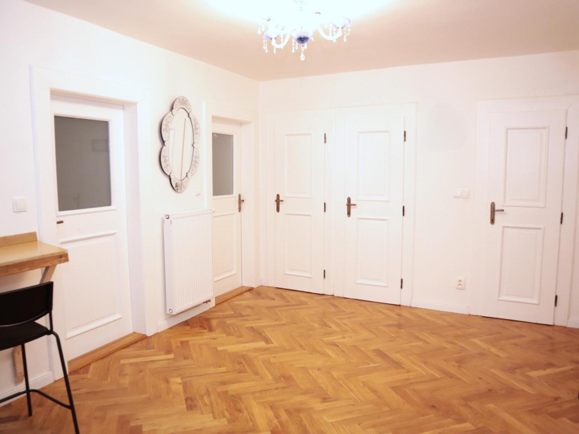 Apartament At The Blue Lion & Parking Assistance Praga Zewnętrze zdjęcie