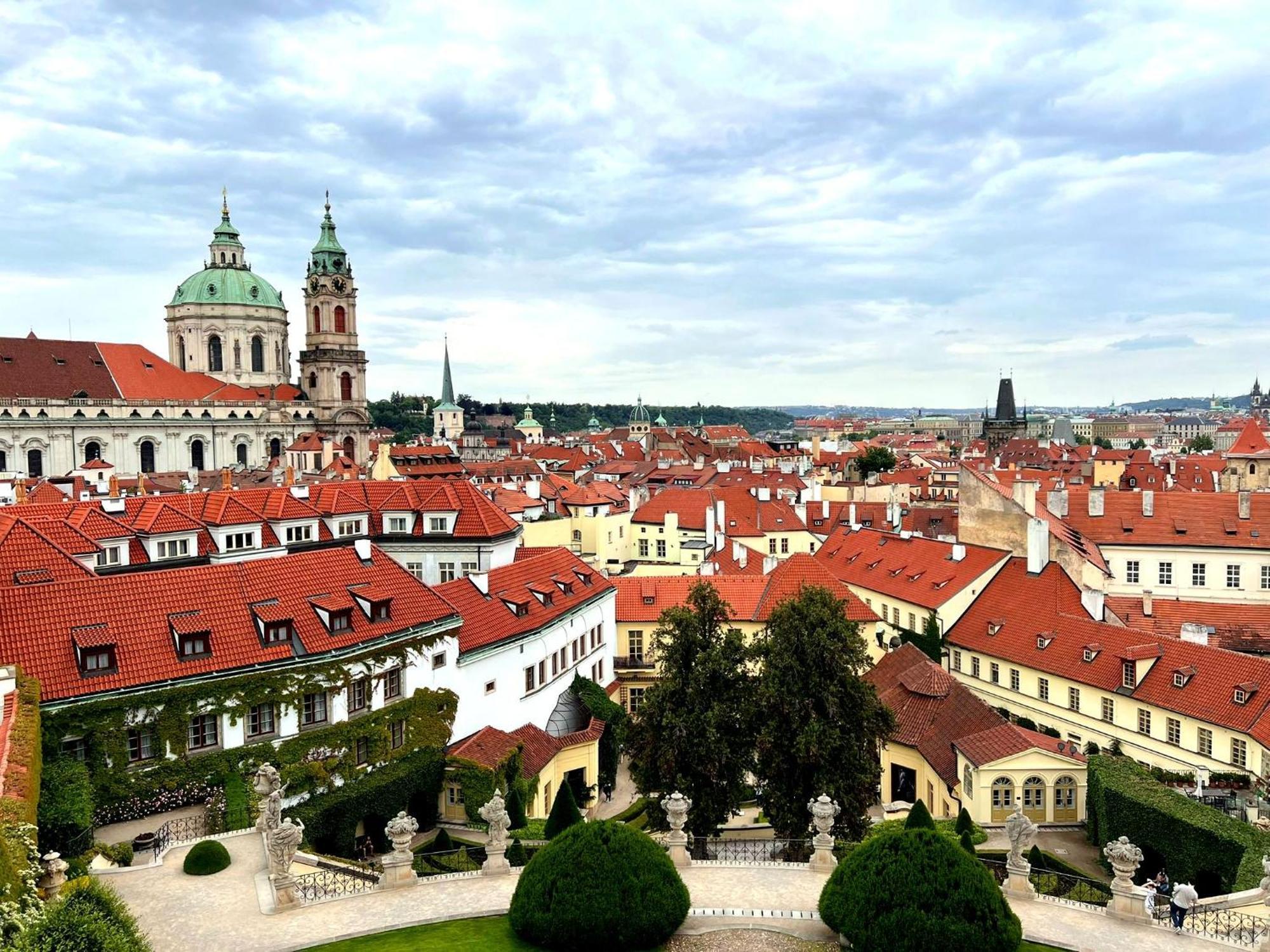 Apartament At The Blue Lion & Parking Assistance Praga Zewnętrze zdjęcie